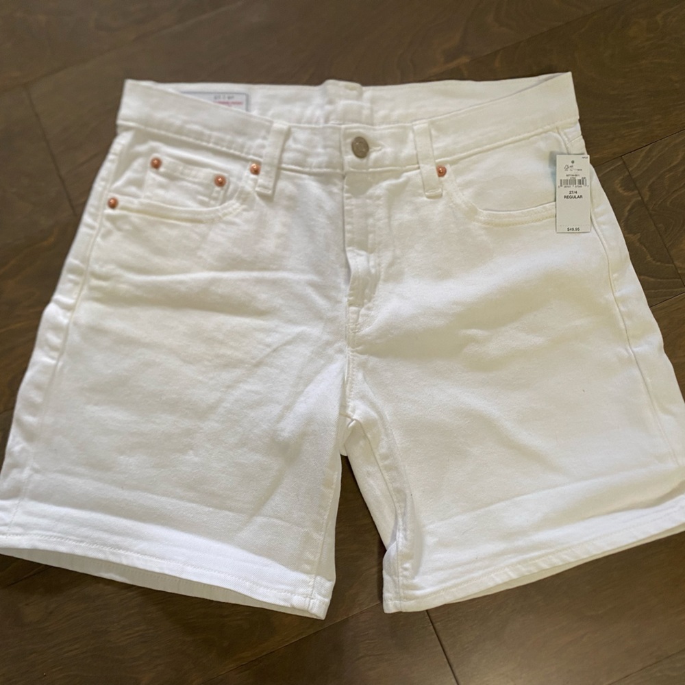 NWT! Gap White Denim Girlfriend Shorts Sz 27